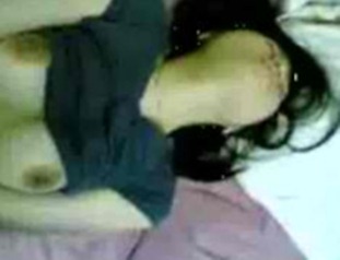College Student Todo Liyad sa Pagkantot ni Classmate