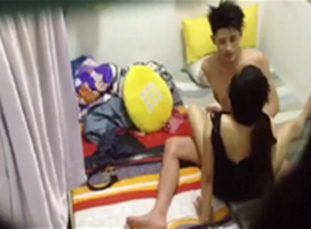 Ex Girlfriend Ko, Kinantot ng Tropa Sa Hotel