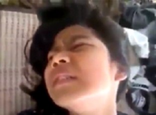 Namimilipit Sa Sakit Si Ate, Dumugo Ang PekPek Virgin Pa