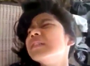 Ang Hapdi Pala Pag First Time! Iyak si Ate. Huhu..