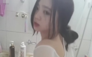 Tigang si Ate Girl, Pati DoorKnob Gustong Ipasok sa Kepyas