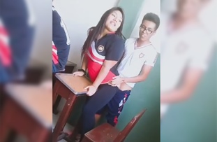 Pinakita sa Mga Classmate Kung Pano Kantutin si Crush